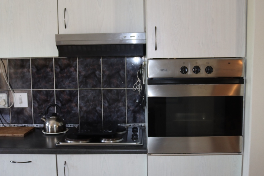 To Let 4 Bedroom Property for Rent in Kleinmond Western Cape